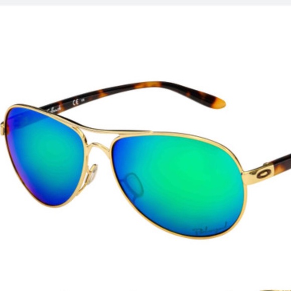 Oakley Accessories - Oakley feedback polarized sunglasses